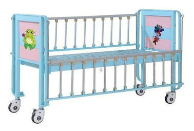 子供の忍耐強いベッド、エナメルを塗られた鋼鉄側面柵が付いている小児科のベッド