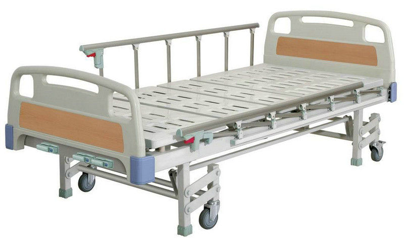 ISO は 3 不安定な多機能 ICU の医学のベッドが付いている忍耐強い病院用ベッドを承認しました