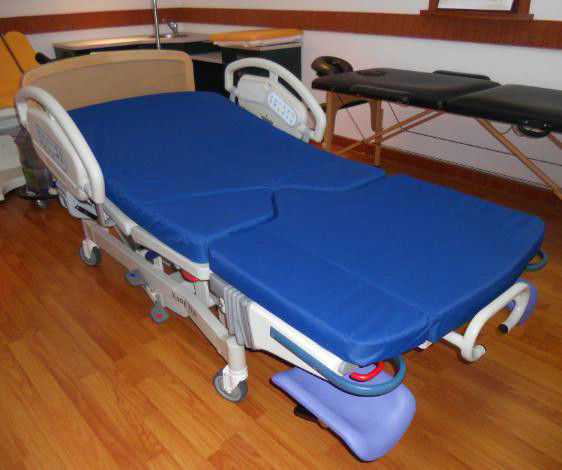 多機能電気妊婦のベッド